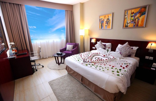 Al-Fujairah Hotel | Inviting V Hotel Fujairah with Pool and Spa Amenities