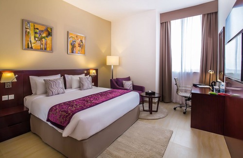 Al-Fujairah Hotel | Inviting V Hotel Fujairah with Pool and Spa Amenities