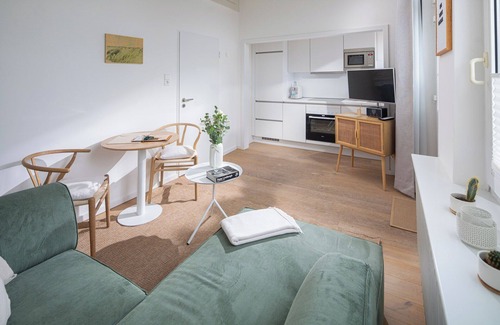 Norderney Apartment | Villa Fresena: Oceanfront Getaway with Pool & Spa