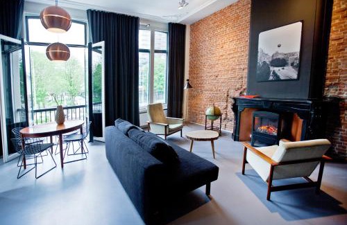 De Weteringschans Apartment | Discover V Lofts: Family-Friendly Retreat with High Ratings