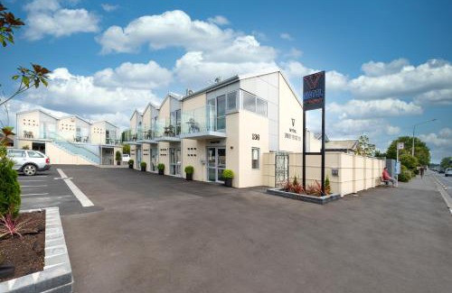 Papanui Hotel | Discover V Motel: 5-Star Stay with Family-Friendly Amenities