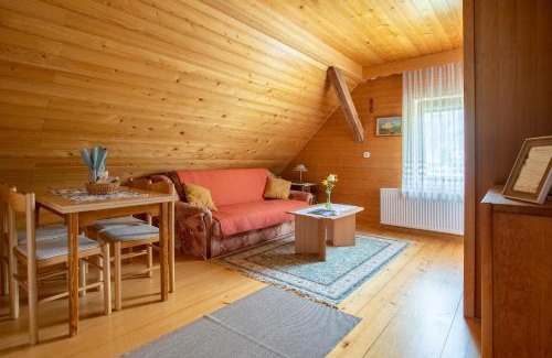 Srednja Vas v Bohinju Apartment | Family-Friendly Apartmaji Skantar with Hot Tub & Breakfast
