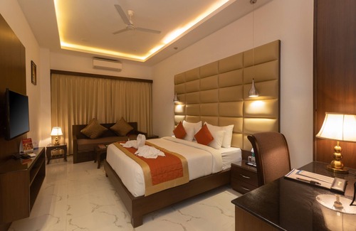 Prem Nagar Hotel | Discover V One Pride: Family-Friendly with Great Amenities