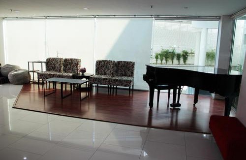 Chachoengsao Hotel | Discover V Verve Service Apartment Hotel with Family Amenities