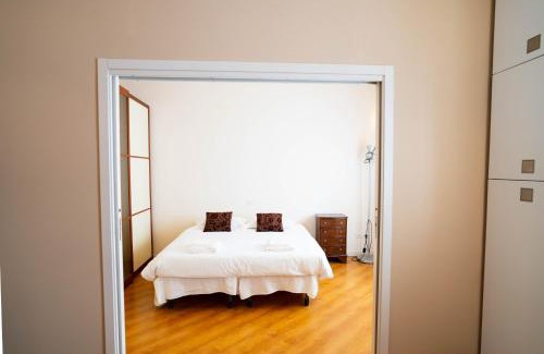 Novara Apartment | Pet-Friendly V12 Apartments - Alfieri 2A with High Ratings