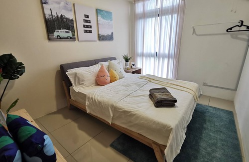 Shah Alam Apartment | Comfortable Stay at V12 Sovo Menara Suria with Pool Access