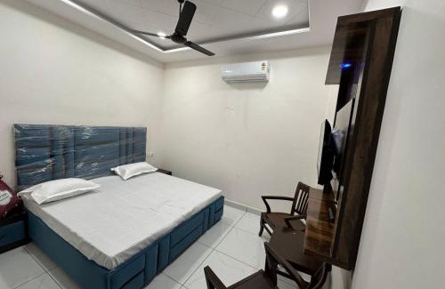 Jalandhar Hotel | V2 Guest House