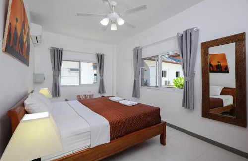 Rawai House | V201 1BR Pool Access Walk to Yanui Beach