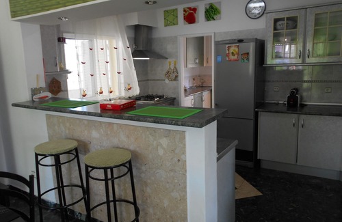 Gambelas Villa | V3-Faro: Pool, BBQ & Oceanfront Retreat with High Ratings