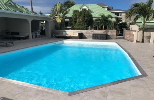 Oyster Pond House | Relaxing V3 Magical View with Oceanfront Pool Access