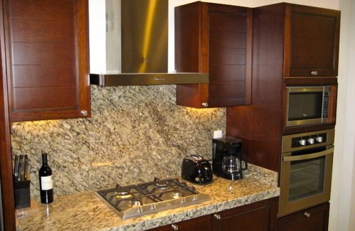 Emiliano Zapata Apartment | Modern Studio Condo with Oceanfront Views in Old Town