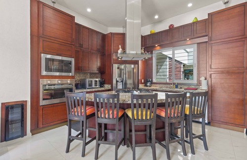 Emiliano Zapata Condo | V399 PH4 - Top-Rated 2 BDRM Retreat in Zona Romantica