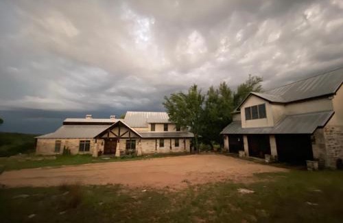 Marble Falls Villa | Discover V700 Ranch Stays: A Hidden Gem for Families
