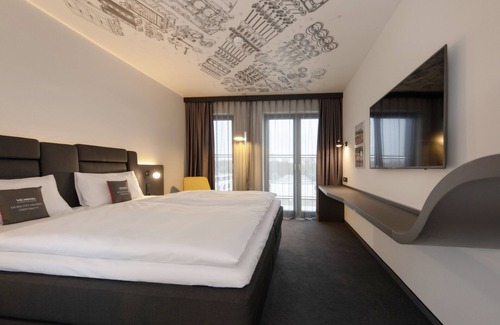 Ossendorf Hotel | Experience Comfort at V8 Hotel Köln - Rated 9.2/10