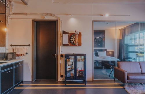Ossendorf Hotel | Experience Comfort at V8 Hotel Köln - Rated 9.2/10