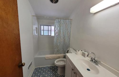 Northwest House | Cozy Va Beach Bunker Retreat - A Top-Rated 4-Star Stay