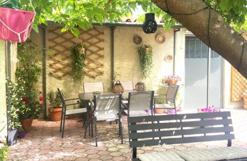 Aria Apartment | Guest Rated 9.8: Va Yia - Family-Friendly Getaway