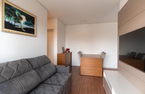 Zona Leste Apartment | Elegant VA26 Apartment with Balcony in Vila Carrão