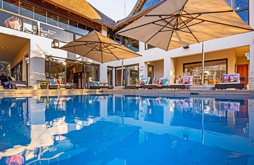 Metsimaholo House | Experience Vaal River YOLO Spaces at Our Bush Lodge Retreat