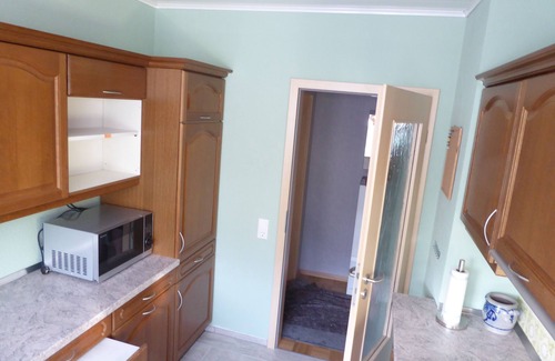 Neustadt-Stadtmitte Apartment | Vacation apartment with castle view in a quiet residential area