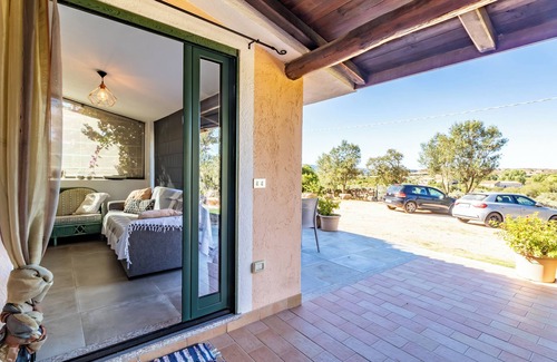 Trinita d'Agultu e Vignola House | Relaxing Stay at "Statzu Butzu" with Ocean View & Terrace