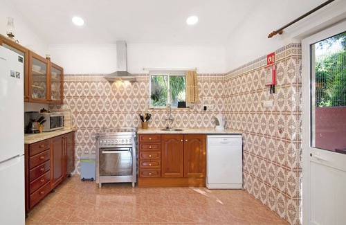 Messines de Baixo House | Relaxing Retreat: Arcadia T3 with Private Pool & Terraces
