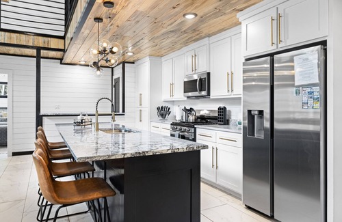 Pickens Cabin | Serene Retreat in the Woods with Hot Tub & Game Room