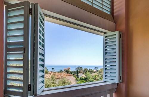 Saint-Aygulf House | Relaxing Getaway at Vacancéole - Les Calanques du Parc