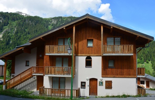 Valfrejus House | Discover Vacancéole - Les Chalets de la Ramoure Retreat