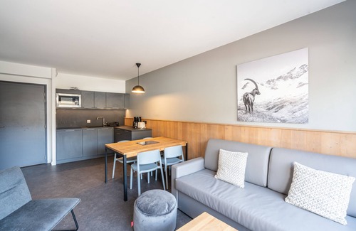 Auris House | Discover Vacancéole - Les Ecrins d'Auris: 10/10 Rated Retreat