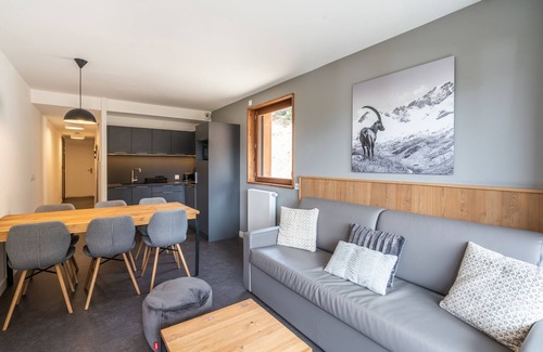 Auris House | Discover Vacancéole - Les Ecrins d'Auris: 10/10 Rated Retreat
