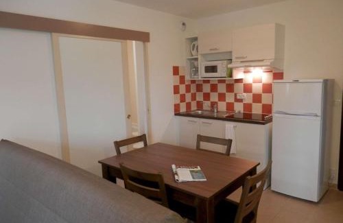 Les Eyzies Apartment | Comfortable Stay at Vacancéole - Résidence Le Clos du Rocher