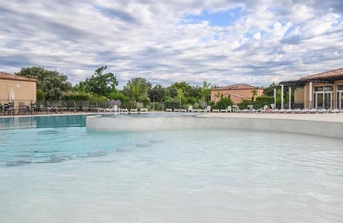 Aubignan Resort | Pet-Friendly Getaway at Vacanceole - Residence les Demeures du Ventoux