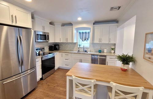 Pompano Beach House | Relaxing Getaway with Private Pool & Spa Near the Beach