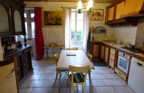 Requista House | Discover VACANCES SUD-AVEYRON: Pet-Friendly Retreat in Tarn Valley