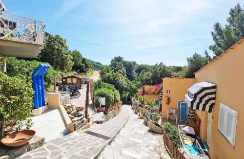 Campo nell'Elba House | Discover VacanzaMareDUE 2 Residence: Pet-Friendly Getaway