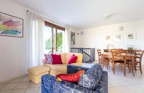 Cremignane Apartment | Pet-Friendly Retreat at Casa Vacanze Iseo & Franciacorta