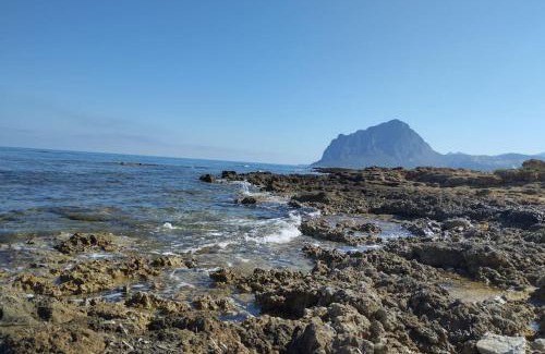 Paparella House | Relax at Vacanze Lido Valderice with Private Beach Access