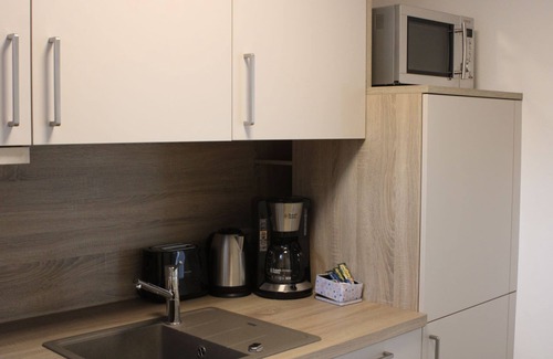 Bad Griesbach im Rottal Apartment | Cozy Forest Retreat: Family-Friendly Apartment with Ocean View