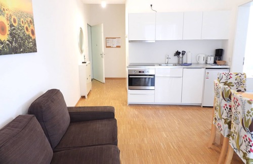 Endingen am Kaiserstuhl Apartment | Cozy 2-Bedroom Vacation Apartment with Kitchen & Breakfast