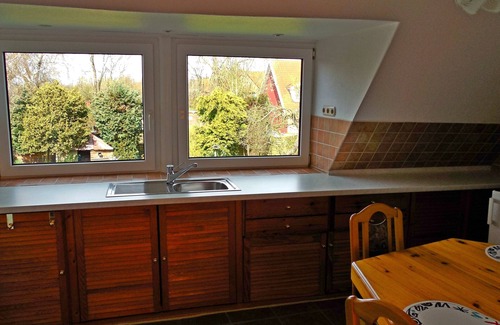 Daenschendorf Apartment | Perfect Retreat: Apartment for 3 in Fehmarn, Child Friendly
