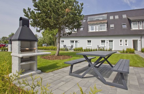Gross Zicker Apartment | Exceptional Sea View Apartment with Pool at Haus Inselwind