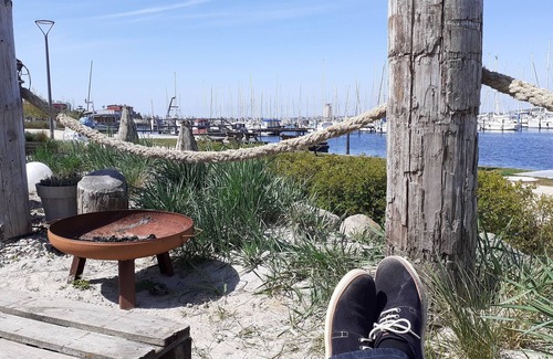 Fehmarn Apartment | Cozy Oceanfront Apartment for 2 in Fehmarn OT Burgtiefe
