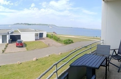 Fehmarn Apartment | Cozy Oceanfront Apartment for 4 in Fehmarn Burgtiefe