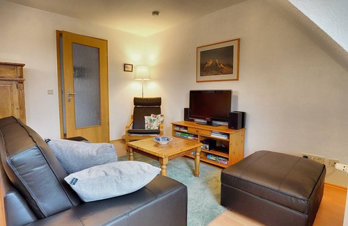 Zingst Apartment | Cozy Apartment for 4 Guests in Zingst with Pool Access