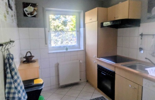 Uetz-Paaren Apartment | Feelgood Lake View Apartment - Rated 9.6/10 & Pet Friendly