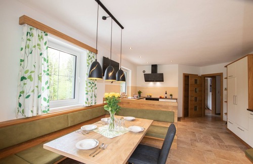 Wildschoenau Apartment | Spacious Oberau Wildschönau Apartment for 5 Guests
