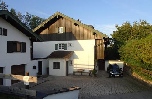 Gstadt Apartment | Cozy Vrbo Property with Family and Pet-Friendly Amenities