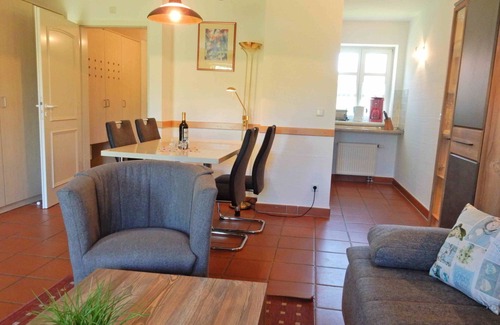 Kreptitz Apartment | Inviting Apartment for 6 with Ocean View in Dranske