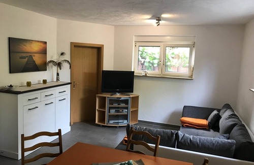 Eisenhuettenstadt Apartment | Guest Rated 10/10: Vacation Apartment with Private Entrance